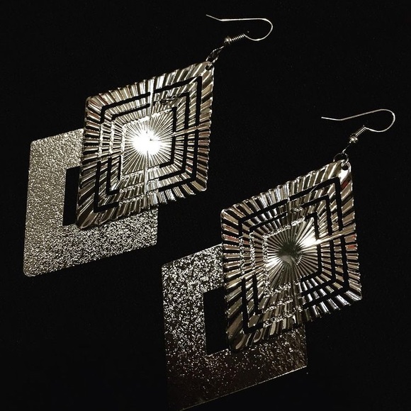 Jewelry - Earrings